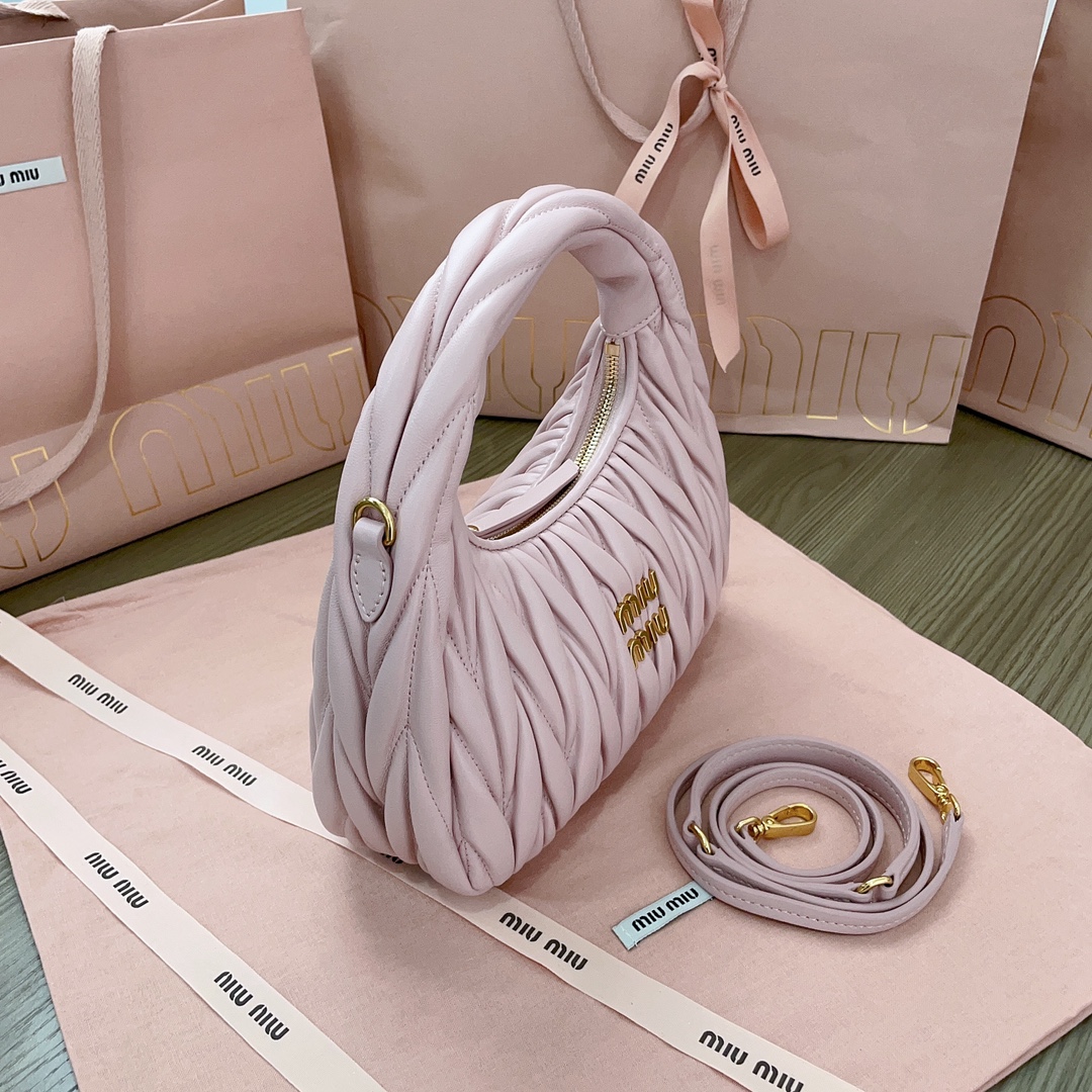 最高級MiuMiuスーパーコピー ミュウミュウバッグコピー ワンダー マテラッセレザー ホーボーバッグ ピンク 5BC125_N88_F0E18_V_OOY レザー ゴールド金具 - 画像 (9)