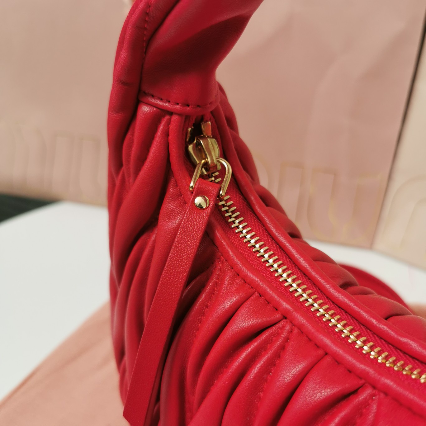 最高級MiuMiuスーパーコピー ミュウミュウバッグコピー ワンダー マテラッセレザー ホーボーバッグ オレンジ 5BC125_N88_F0049_V_OOY レザー ゴールド金具 - 画像 (5)