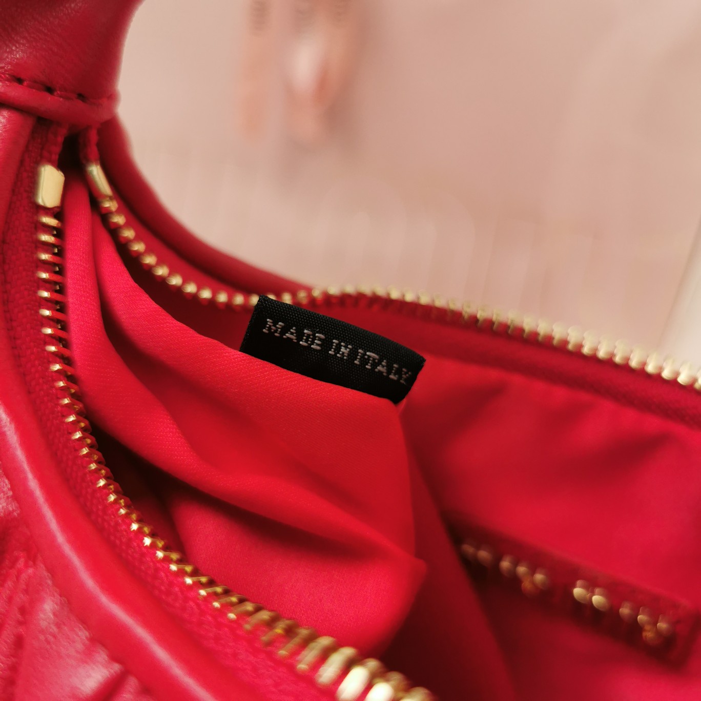 最高級MiuMiuスーパーコピー ミュウミュウバッグコピー ワンダー マテラッセレザー ホーボーバッグ オレンジ 5BC125_N88_F0049_V_OOY レザー ゴールド金具 - 画像 (2)
