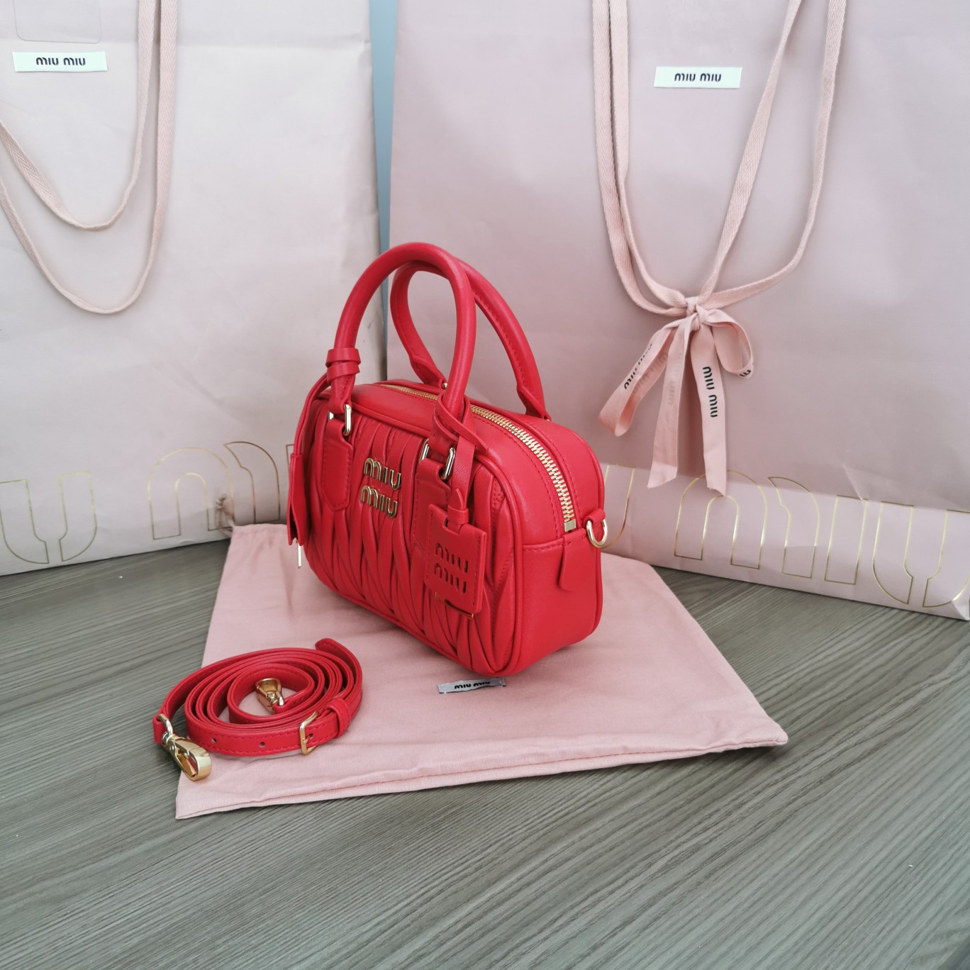 最高級MiuMiuスーパーコピー ミュウミュウバッグコピー アルカディ マテラッセレザー バッグ レッド 5BB123_N88_F0011_V_YOO レザー ゴールド金具 - 画像 (8)