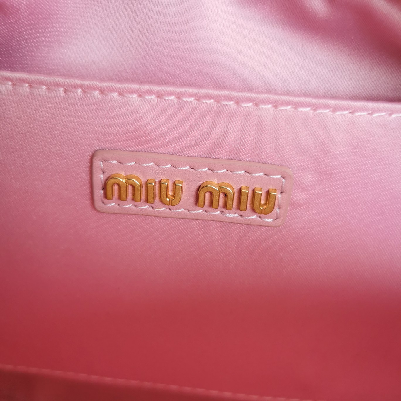 最高級MiuMiuスーパーコピー ミュウミュウバッグコピー アルカディ マテラッセレザー バッグ ピンク 5BB123_N88_F0638_V_YOO レザー ゴールド金具 - 画像 (2)