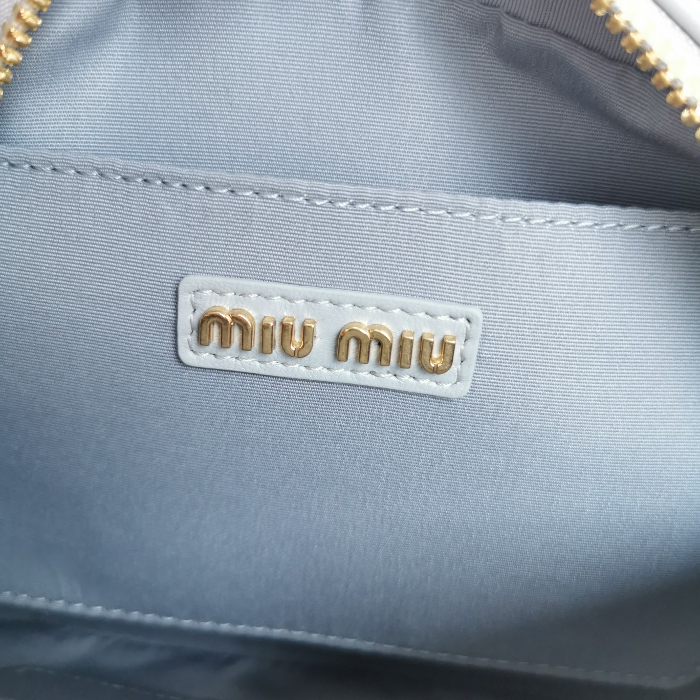 最高級MiuMiuスーパーコピー ミュウミュウバッグコピー アルカディ マテラッセレザー バッグ パールグレー 5BB123_N88_F0164_V_YOO レザー ゴールド金具 - 画像 (2)