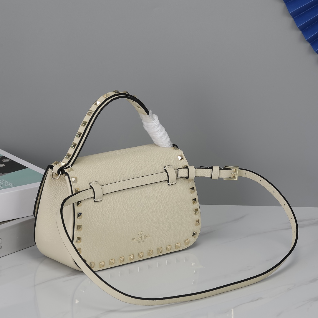 最高級ヴァレンティノスーパーコピー ヴァレンティノバッグコピー ガラヴァーニ オールタイム グレインカーフスキン スモール ハンドバッグ アイボリー 5W2B0Q26IMZ_ZG6 レザー シルバー金具 - 画像 (4)