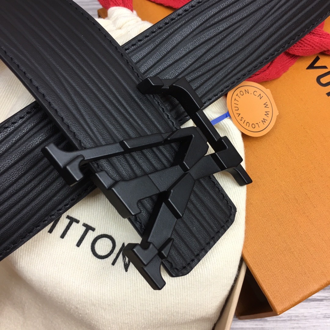 最高級ルイヴィトンスーパーコピー ルイヴィトンベルトコピー ベルト・LV イニシャル 40MM リバーシブル M0424Q ブラック エピ ブラック金具 202404542 - 画像 (8)