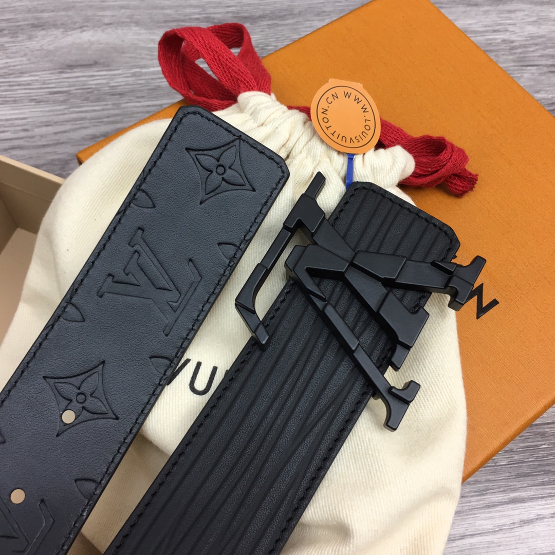 最高級ルイヴィトンスーパーコピー ルイヴィトンベルトコピー ベルト・LV イニシャル 40MM リバーシブル M0424Q ブラック エピ ブラック金具 202404542 - 画像 (7)