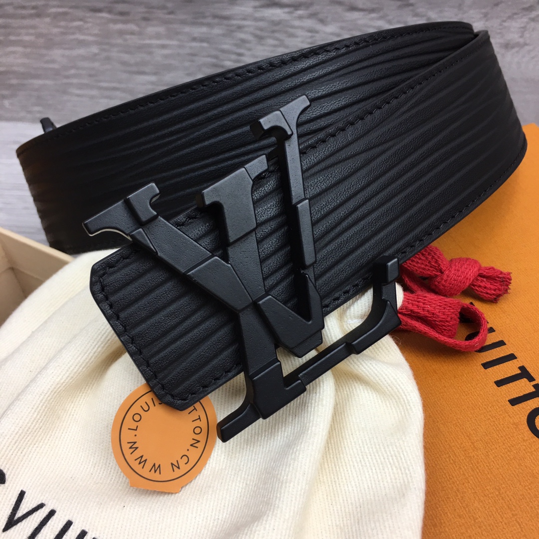 最高級ルイヴィトンスーパーコピー ルイヴィトンベルトコピー ベルト・LV イニシャル 40MM リバーシブル M0424Q ブラック エピ ブラック金具 202404542 - 画像 (2)