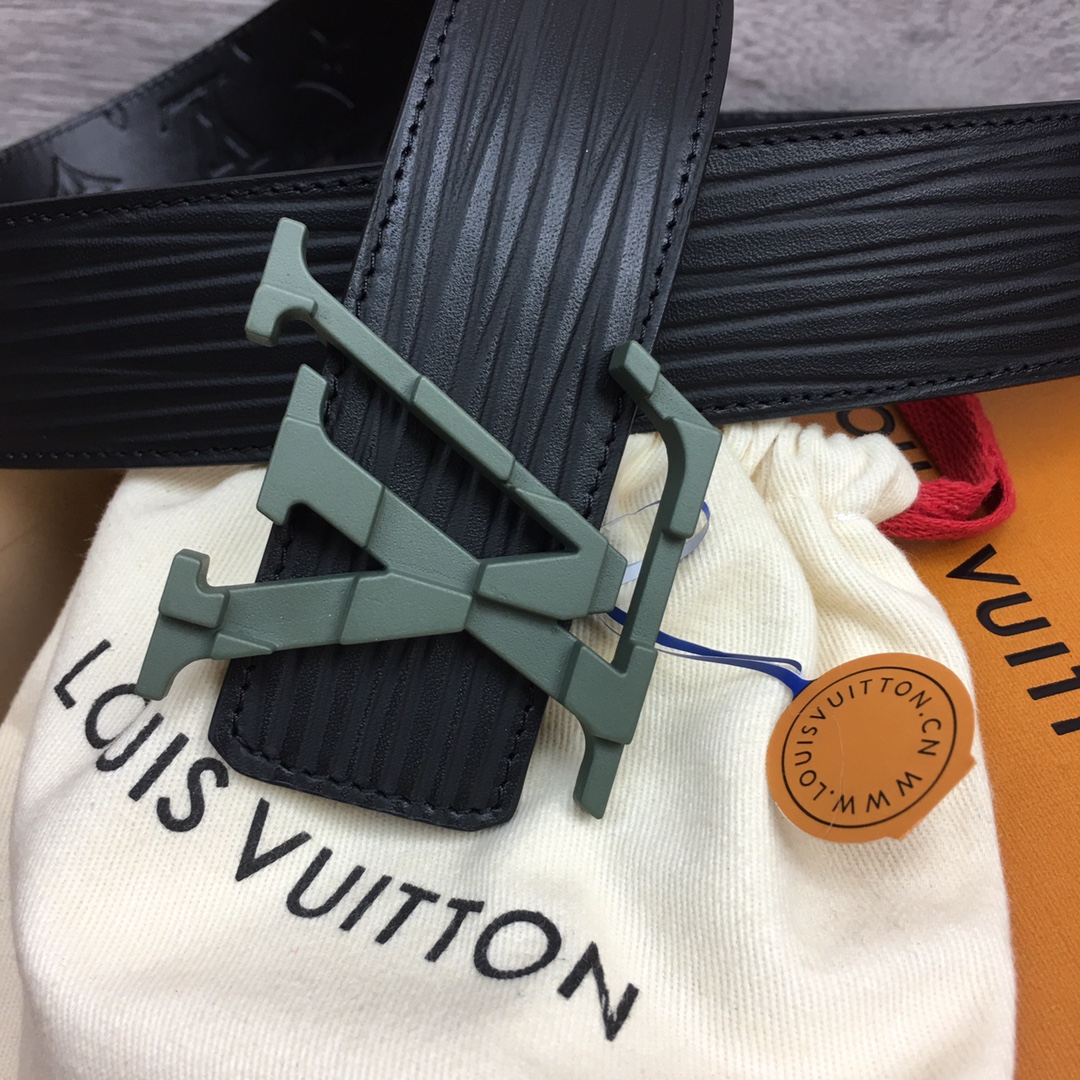 最高級ルイヴィトンスーパーコピー ルイヴィトンベルトコピー ベルト・LV イニシャル 40MM リバーシブル M0424Q ブラック エピ グリーン金具 202404543 - 画像 (9)