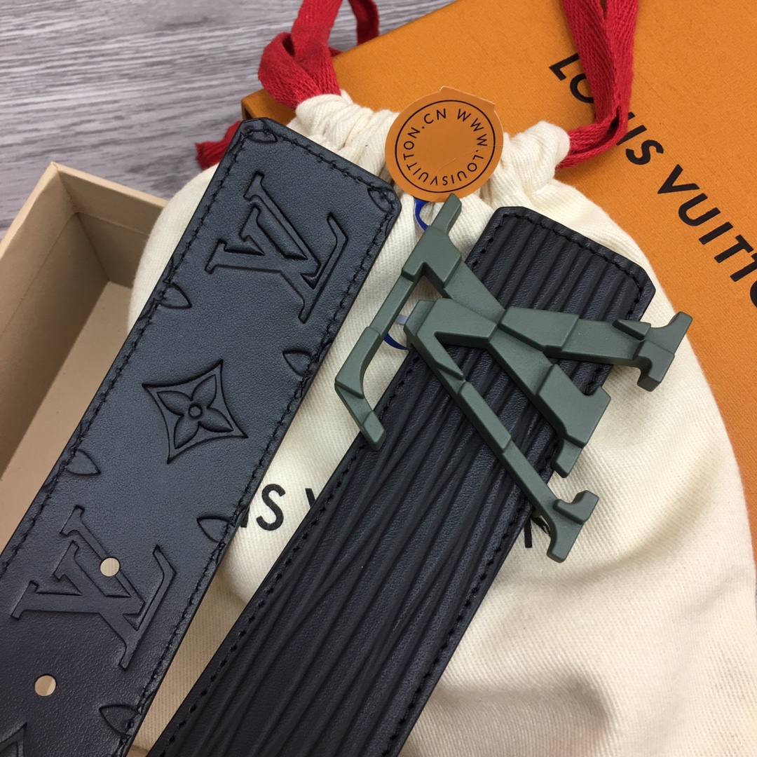 最高級ルイヴィトンスーパーコピー ルイヴィトンベルトコピー ベルト・LV イニシャル 40MM リバーシブル M0424Q ブラック エピ グリーン金具 202404543 - 画像 (6)