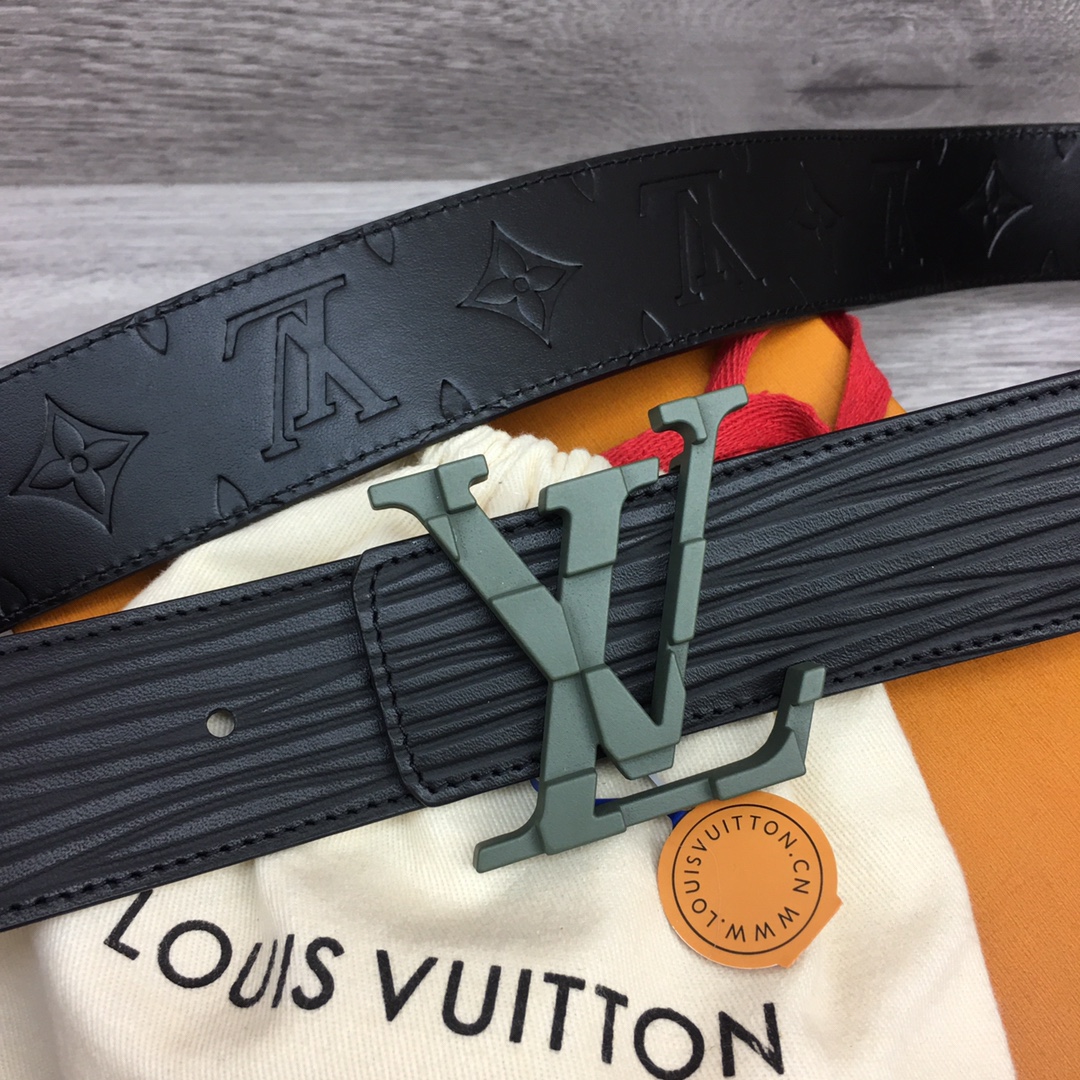 最高級ルイヴィトンスーパーコピー ルイヴィトンベルトコピー ベルト・LV イニシャル 40MM リバーシブル M0424Q ブラック エピ グリーン金具 202404543 - 画像 (4)