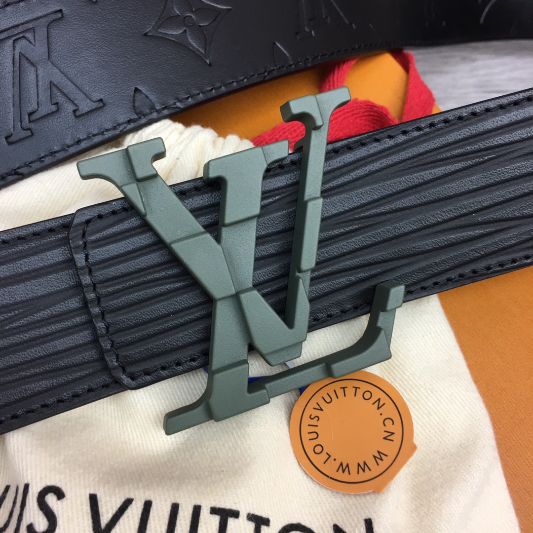最高級ルイヴィトンスーパーコピー ルイヴィトンベルトコピー ベルト・LV イニシャル 40MM リバーシブル M0424Q ブラック エピ グリーン金具 202404543 - 画像 (3)
