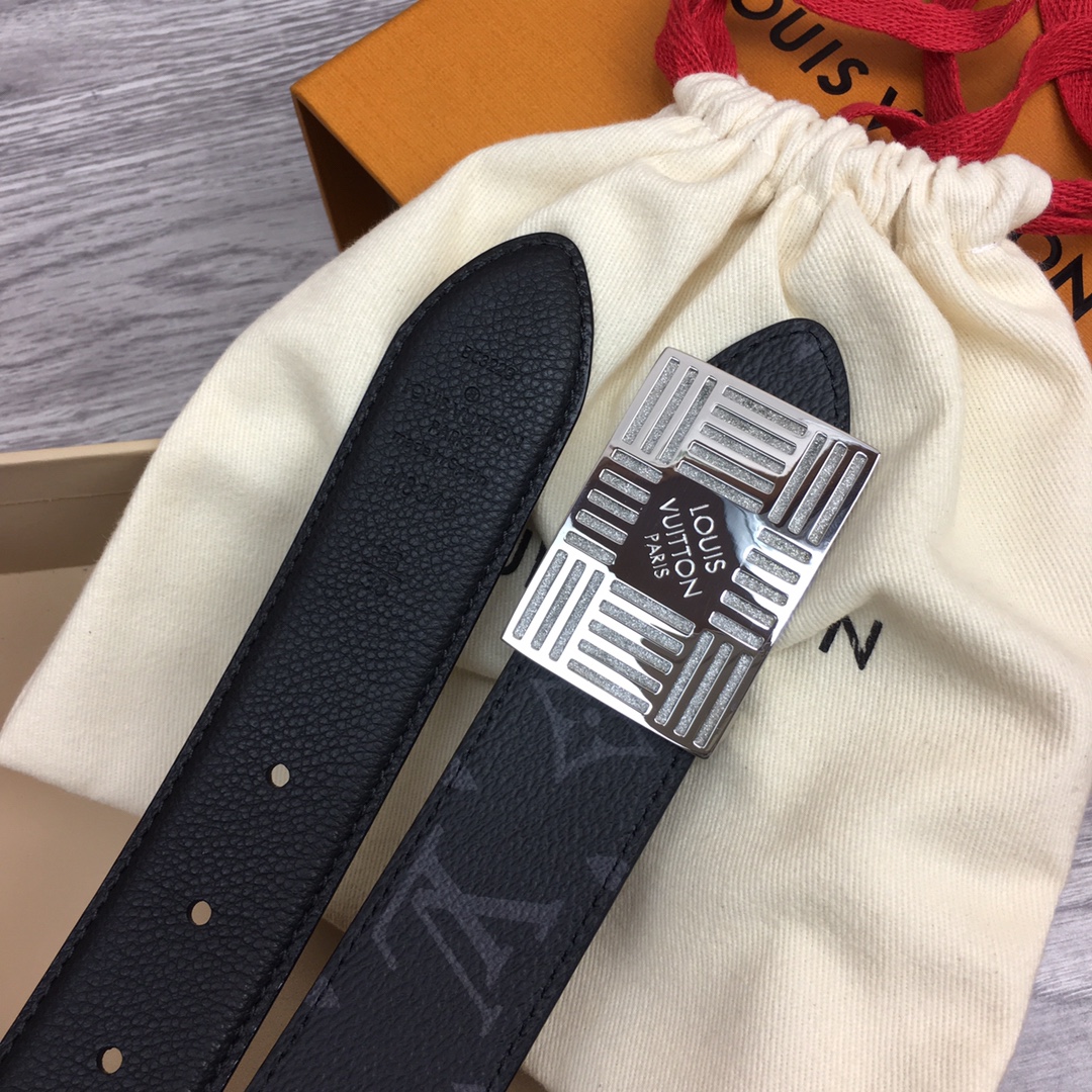 最高級ルイヴィトンスーパーコピー ルイヴィトンベルトコピー ベルト・LV イニシャル 35MM リバーシブル M8362Q ブラック キャンバス シルバー金具 202404550 - 画像 (7)