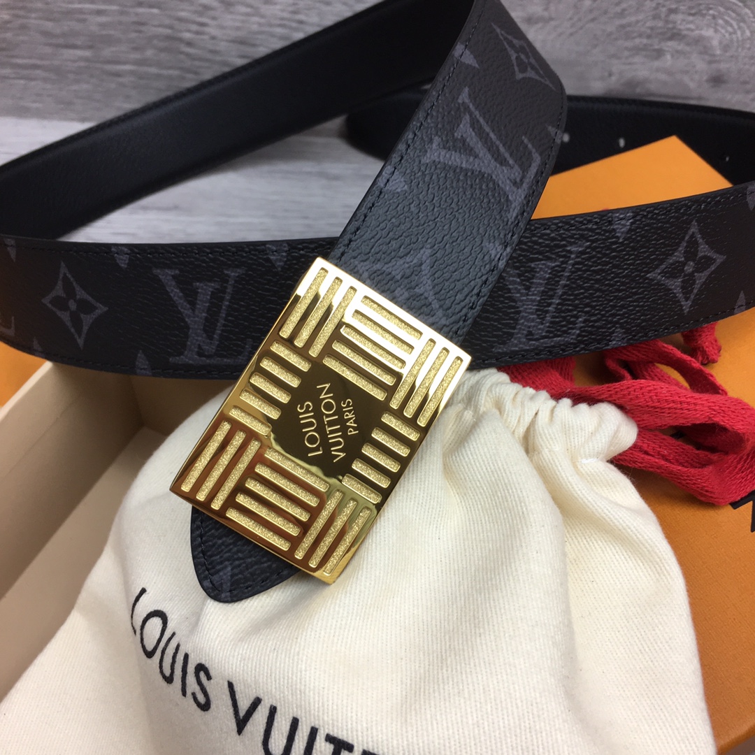 最高級ルイヴィトンスーパーコピー ルイヴィトンベルトコピー ベルト・LV イニシャル 35MM リバーシブル M8362Q ブラック キャンバス シルバー金具 202404550 - 画像 (4)