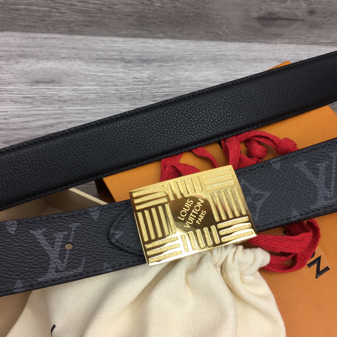 最高級ルイヴィトンスーパーコピー ルイヴィトンベルトコピー ベルト・LV イニシャル 35MM リバーシブル M8362Q ブラック キャンバス シルバー金具 202404550 - 画像 (3)