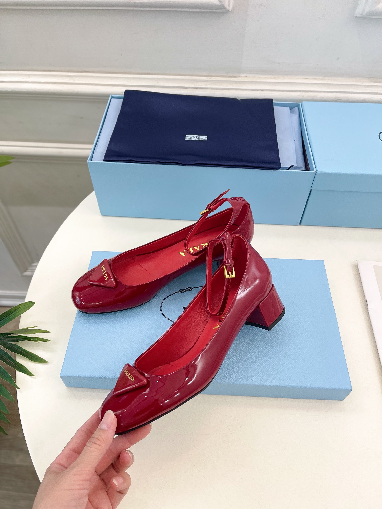 最高級プラダスーパーコピー靴 プラダパンプスコピー ナッパレザー メリージェーンパンプス レッド【新品】1I568N_038_F068Z_F_035 - 画像 (8)
