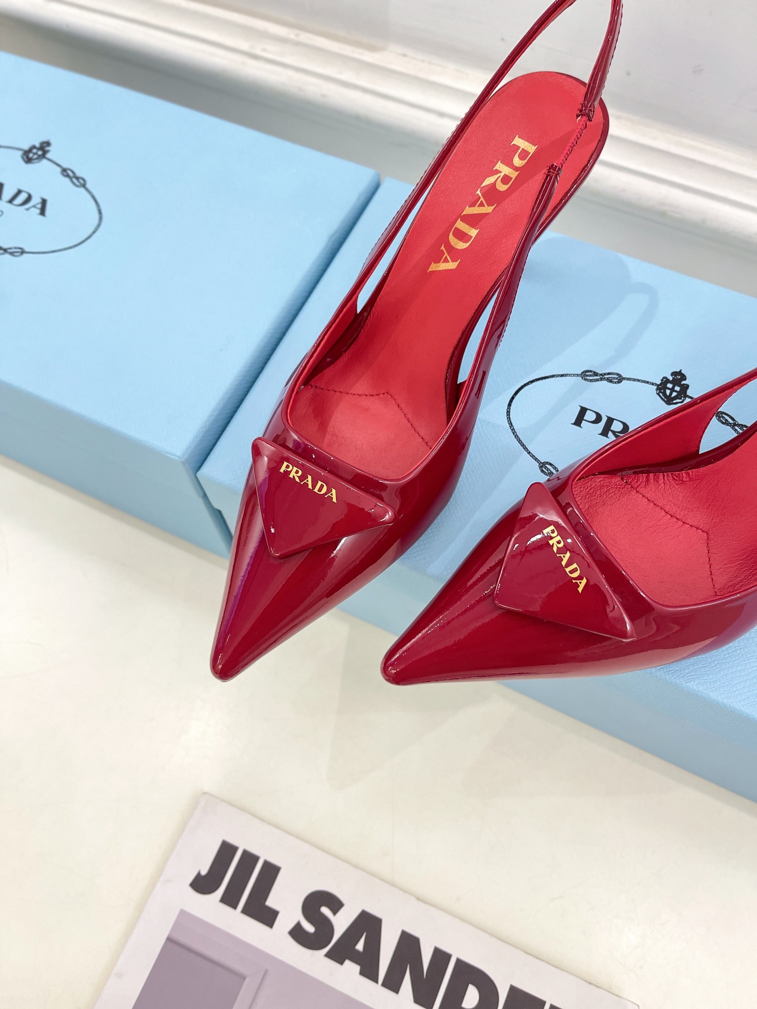 最高級プラダスーパーコピー靴 プラダパンプスコピー ブラッシュドレザー スリングバック パンプス レッド【新品】1I901M_055_F068Z_F_075 - 画像 (4)
