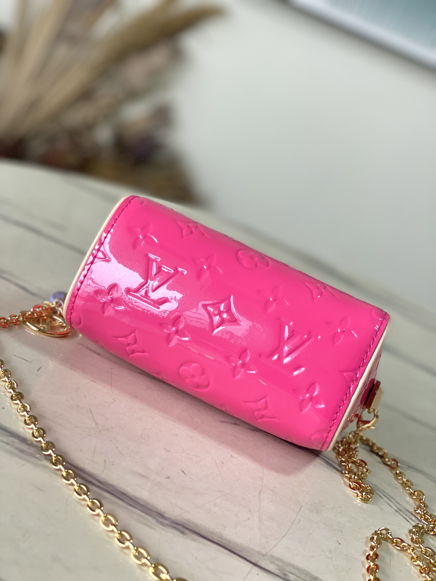 最高級ルイヴィトンスーパーコピー ルイヴィトン ヴェルニバッグ コピー LV リミックス ナノ・スピーディ ネオン ピンク M83273 モノグラム・ヴェルニ ゴールド金具 - 画像 (7)
