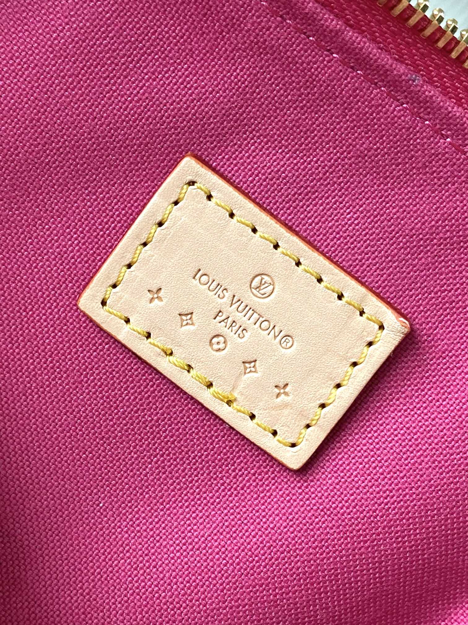 最高級ルイヴィトンスーパーコピー ルイヴィトン ヴェルニバッグ コピー LV リミックス ナノ・スピーディ ネオン ピンク M83273 モノグラム・ヴェルニ ゴールド金具 - 画像 (2)
