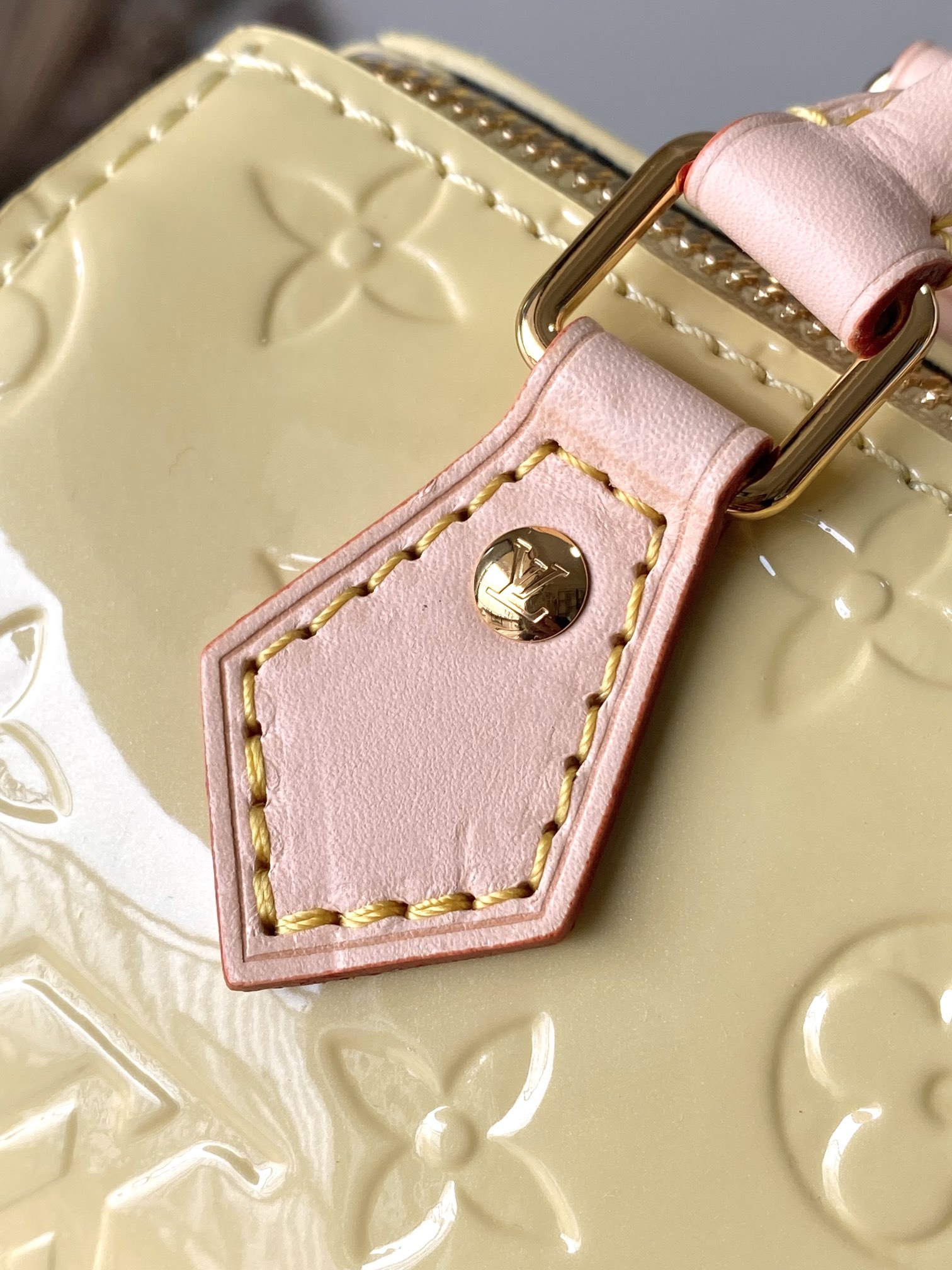 最高級ルイヴィトンスーパーコピー ルイヴィトン ヴェルニバッグ コピー LV リミックス ナノ・スピーディ シック イエロー M83000 モノグラム・ヴェルニ ゴールド金具 - 画像 (6)