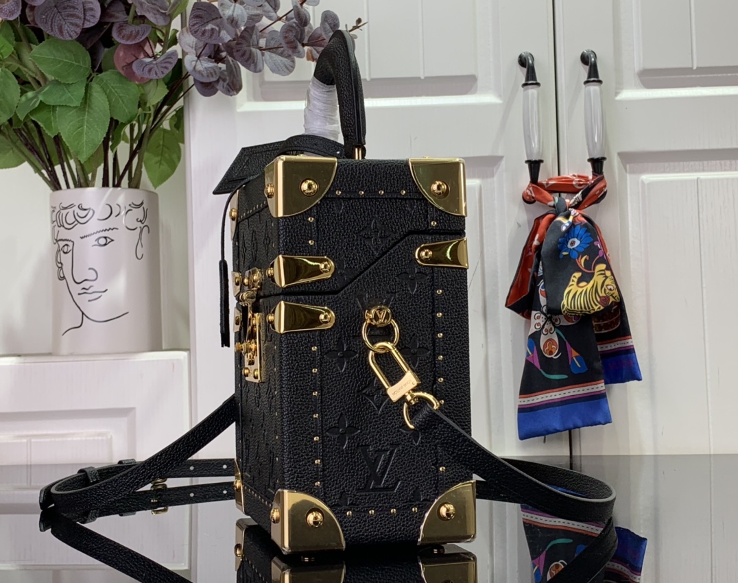 最高級ルイヴィトンスーパーコピー ルイヴィトン ハンドバッグ コピー カメラボックス ブラック M11131 レザー ゴールド金具 - 画像 (9)