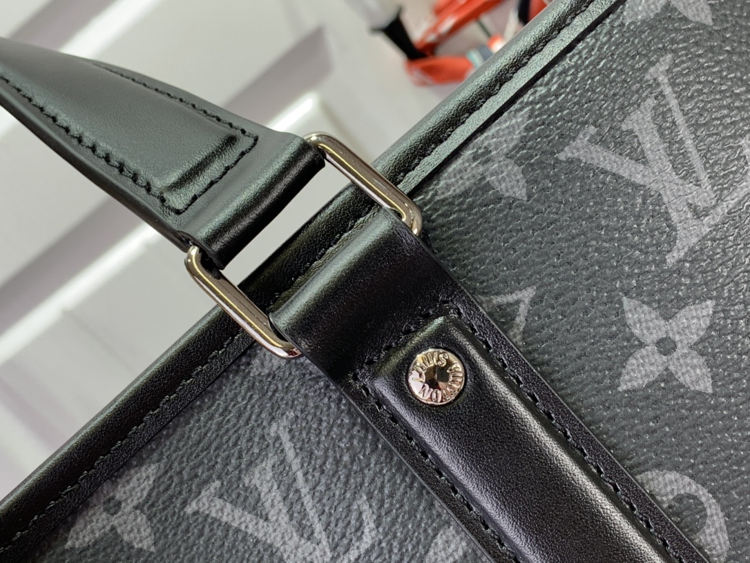 最高級ルイヴィトンスーパーコピー ルイヴィトン メンズバッグ コピー Week-End Tote keepall ブラック M45734 モノグラム・エクリプス キャンバス シルバー金具 - 画像 (5)