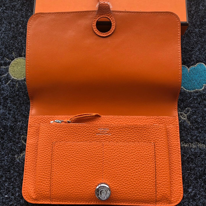最高級HERMESスーパーコピー財布 エルメスドゴンコピー ドゴンGM オレンジ トゴ シルバー金具【新品】2024W1304 - 画像 (6)