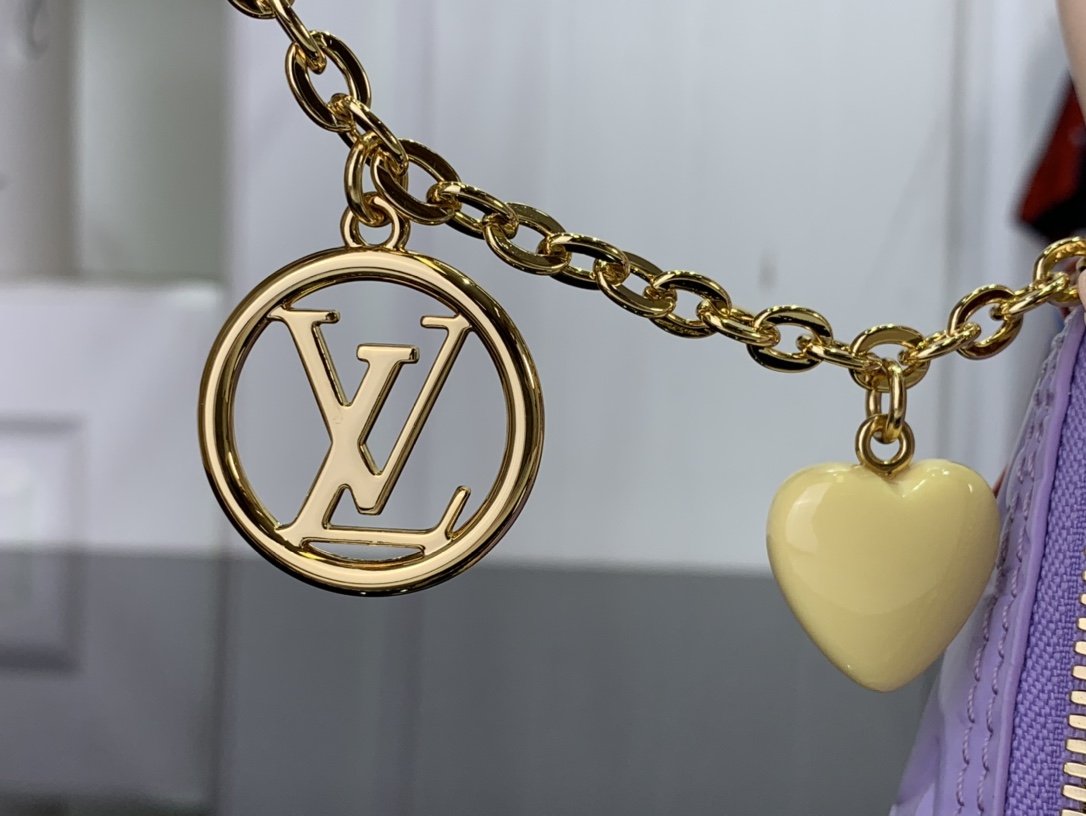 最高級ルイヴィトンスーパーコピー ルイヴィトン ヴェルニバッグ コピー LV リミックス ナノ・アルマ グロッシー ライラック M82974 モノグラム・ヴェルニ ゴールド金具 - 画像 (6)
