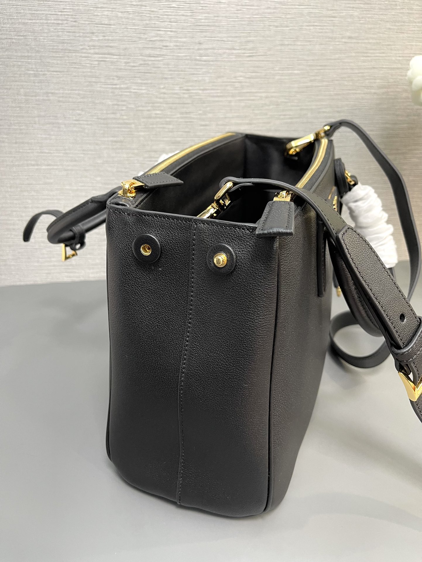 最高級プラダスーパーコピー プラダバッグコピー ナッパアンティーク スモール トートバッグ ブラック 1BA274_2CYS_F0002_V_YO0 ゴールド金具 - 画像 (3)