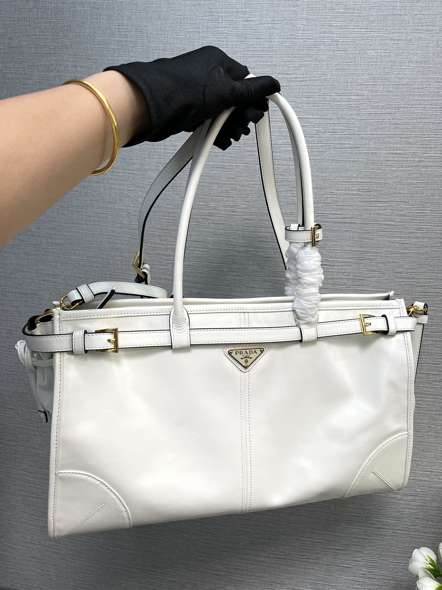 最高級プラダスーパーコピー プラダバッグコピー ラージ レザー ハンドバッグ ホワイト 1BA433_2CYR_F0009_V_MOO ゴールド金具 - 画像 (2)