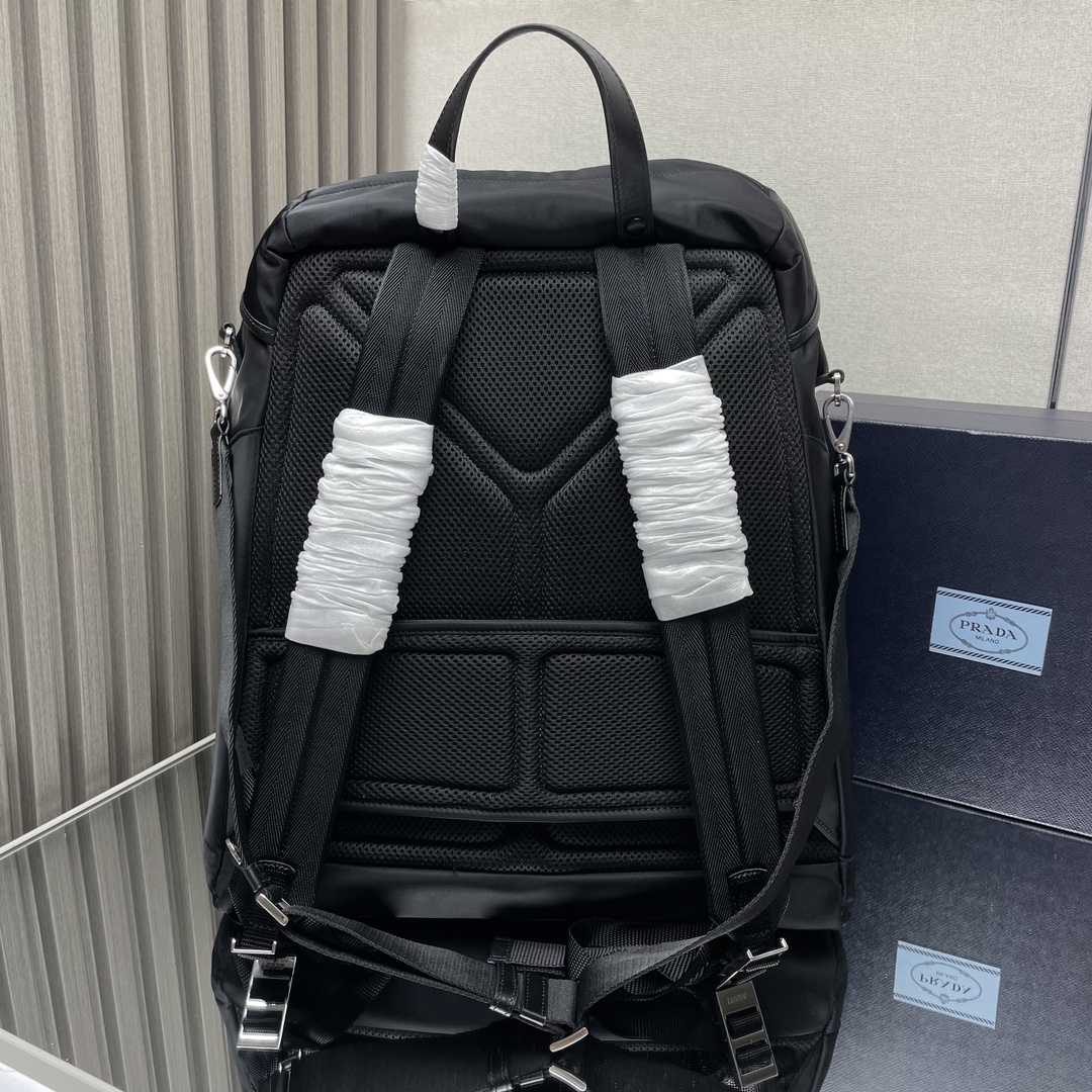 最高級プラダスーパーコピー プラダバッグコピー Re-Nylon xレザー バックパック ブラック 2VZ108_2DW3_F0002_V_NYO シルバー金具 - 画像 (8)