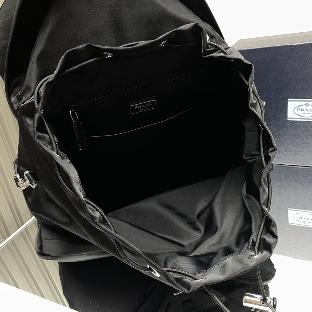 最高級プラダスーパーコピー プラダバッグコピー Re-Nylon xレザー バックパック ブラック 2VZ108_2DW3_F0002_V_NYO シルバー金具 - 画像 (2)