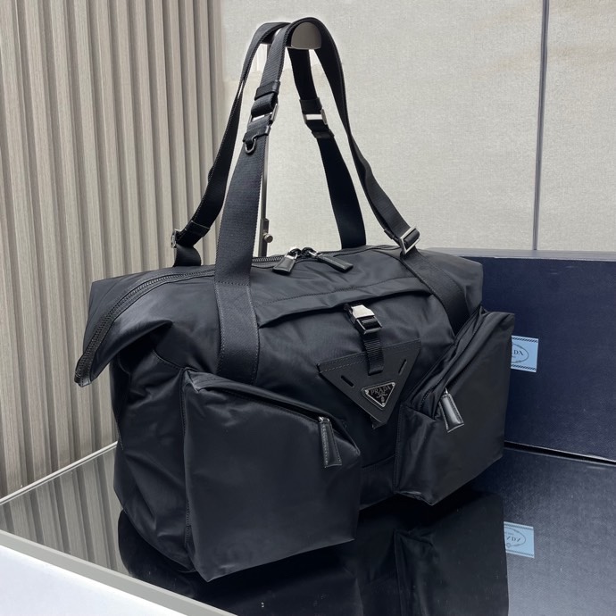 最高級プラダスーパーコピー プラダバッグコピー Re-Nylon xレザー トラベルバッグ ブラック 2VC040_2DW3_F0002_V_NYO シルバー金具 - 画像 (9)
