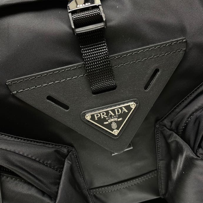 最高級プラダスーパーコピー プラダバッグコピー Re-Nylon xレザー トラベルバッグ ブラック 2VC040_2DW3_F0002_V_NYO シルバー金具 - 画像 (6)