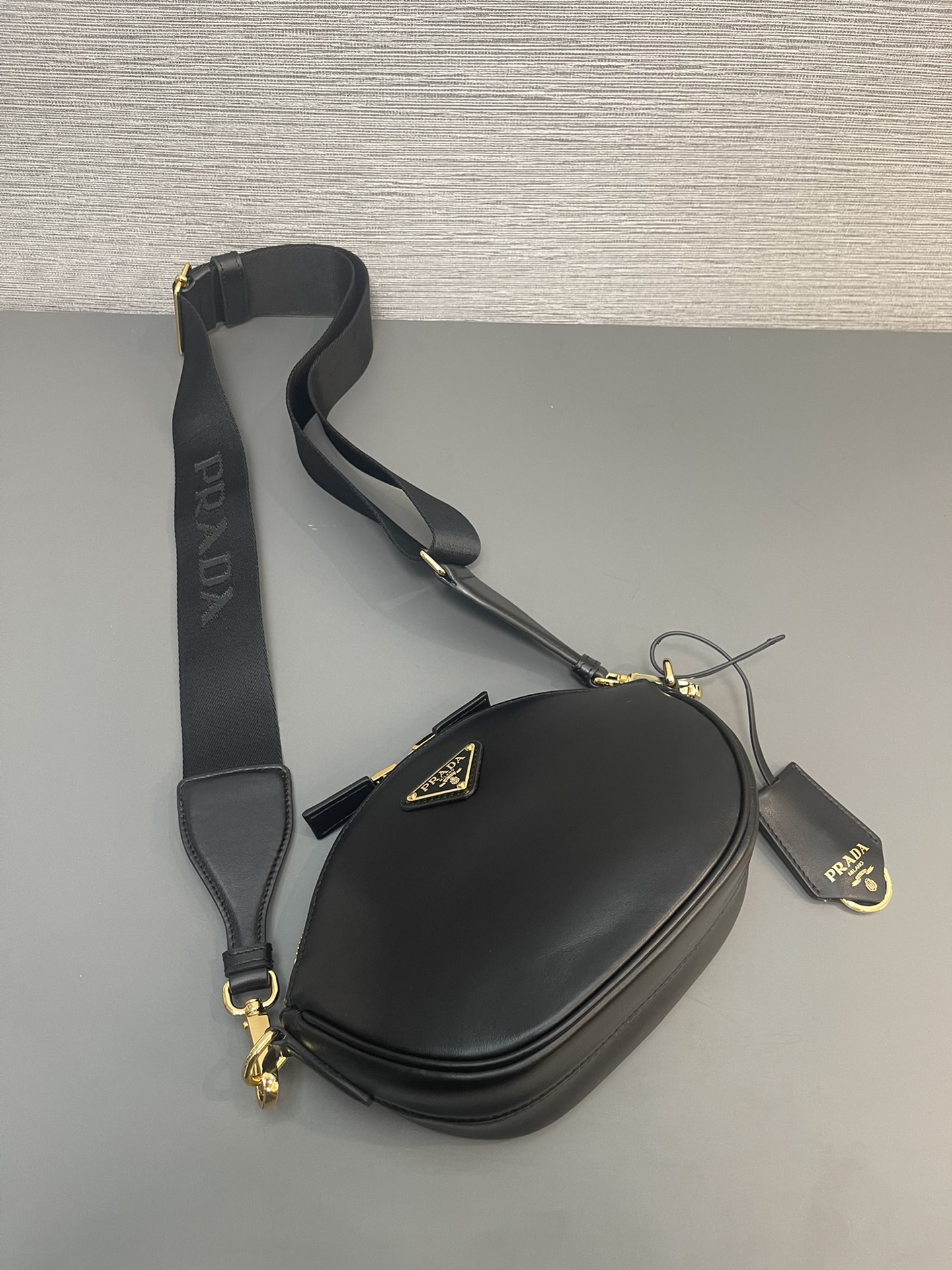 最高級プラダスーパーコピー プラダバッグコピー レザー ミニ ショルダーバッグ ブラック 1BH212_2AIX_F0002_V_NVM ゴールド金具 - 画像 (8)