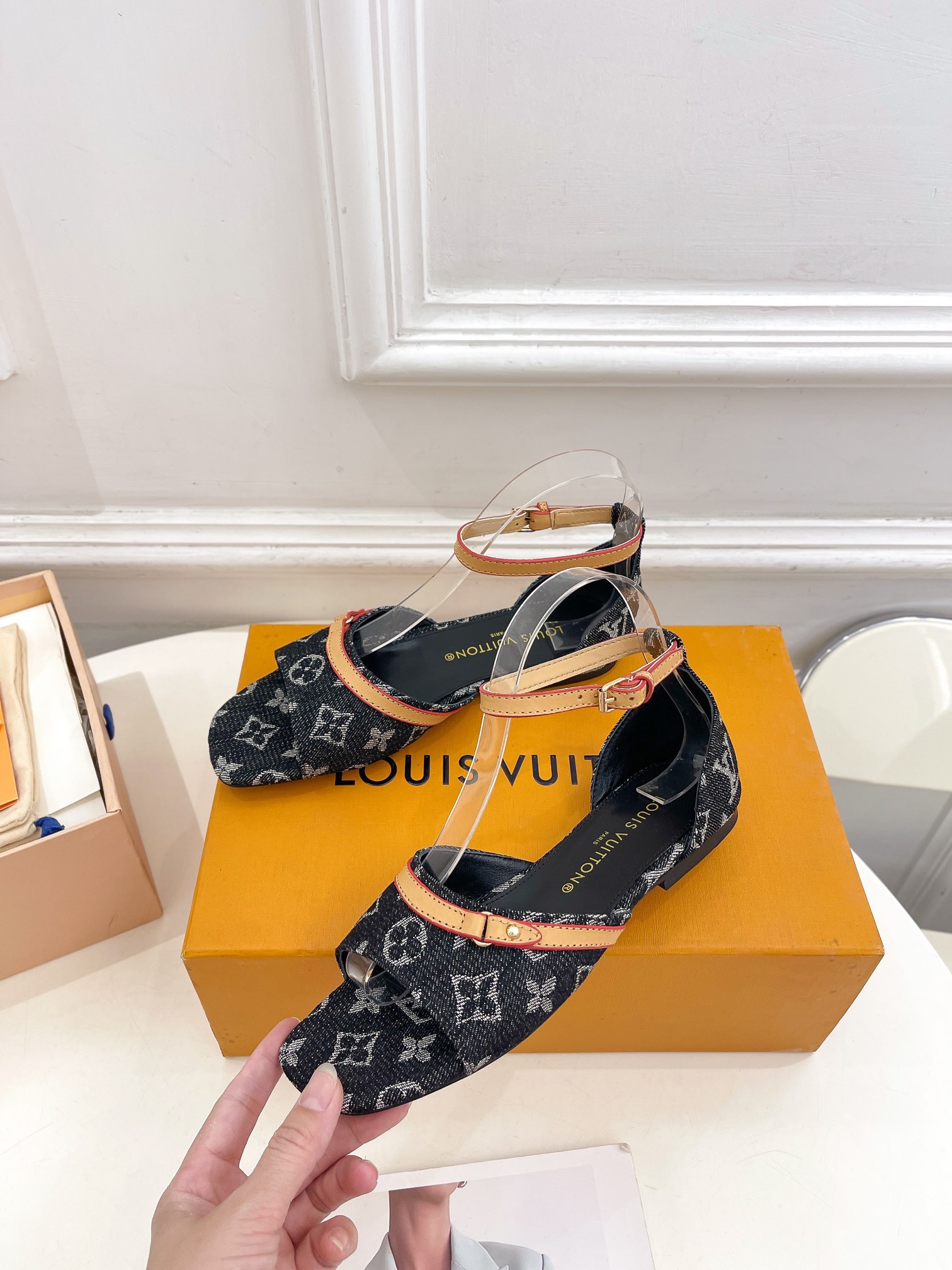 最高級ルイヴィトンスーパーコピー靴 ルイヴィトンサンダルコピー LV サンセット・ライン サンダル ブラック レザー【新品】202405389 - 画像 (8)