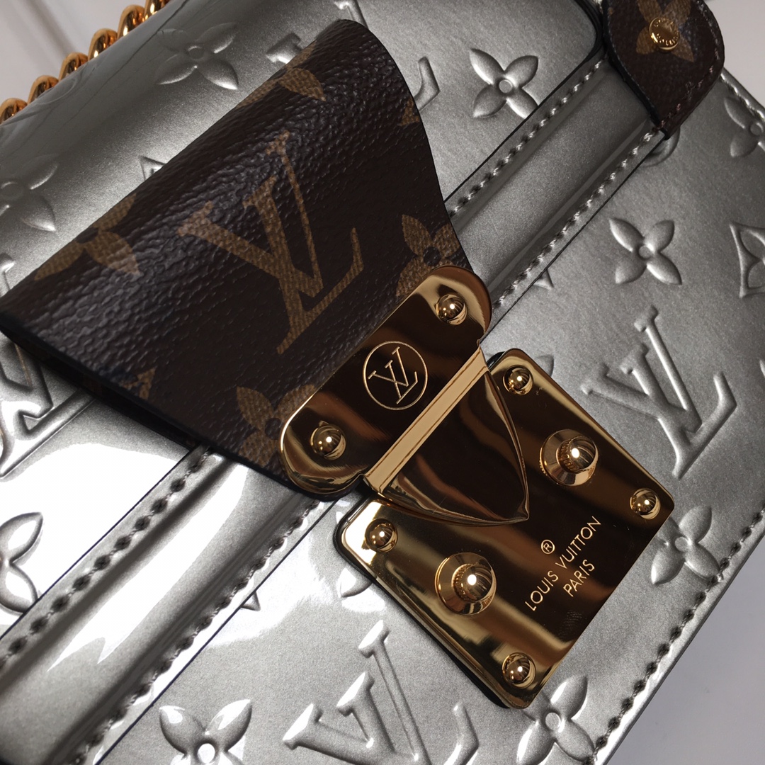 最高級ルイヴィトンスーパーコピー ルイヴィトン ヴェルニバッグ コピー Wynwood シルバー M90516 モノグラム・ヴェルニ ゴールド金具 - 画像 (7)