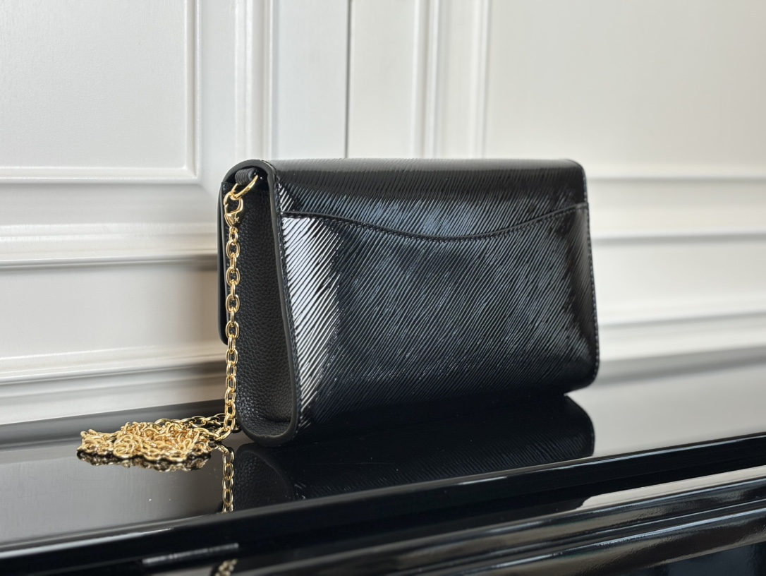 最高級ルイヴィトンスーパーコピー ルイヴィトン エピバッグ コピー Pochette Louise ブラック M23756 エピ・レザー ゴールド金具 - 画像 (6)