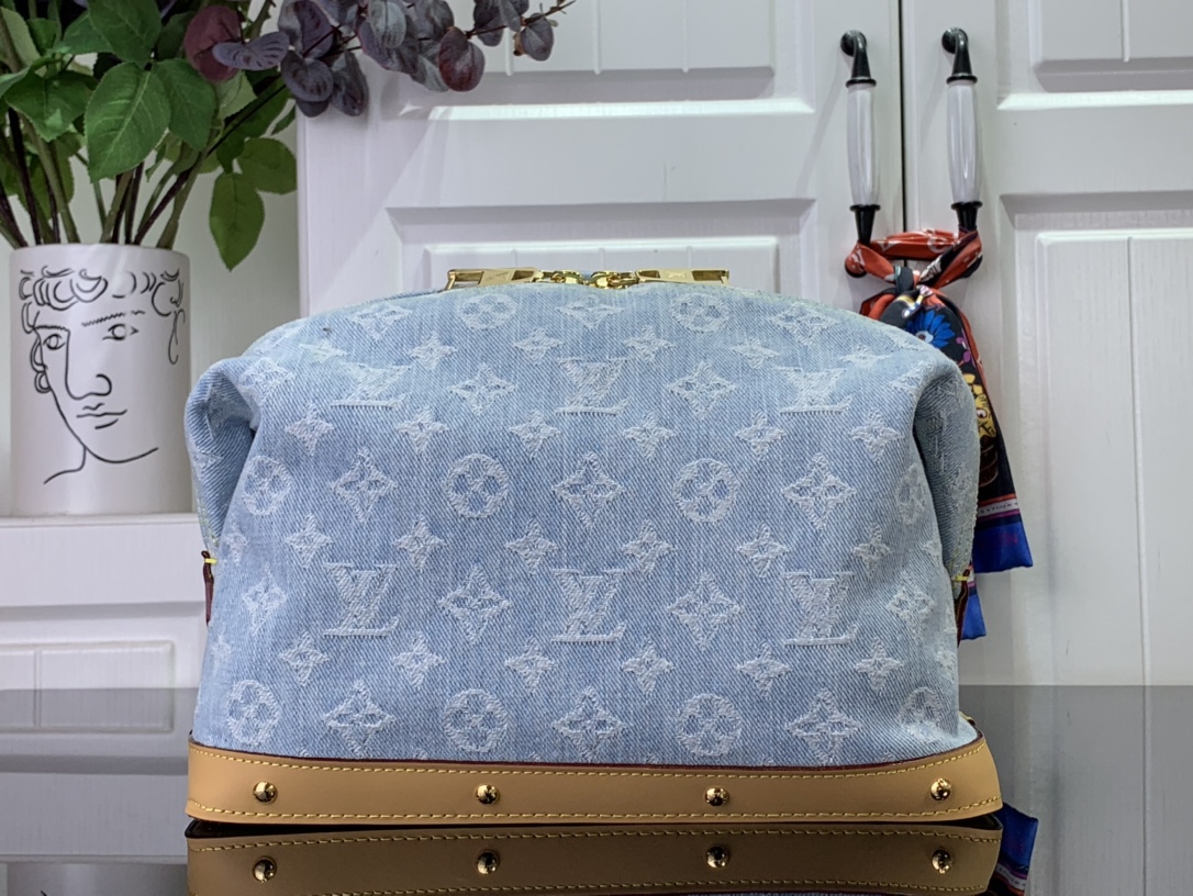 最高級ルイヴィトンスーパーコピー ルイヴィトン ポーチバッグ コピー Pochette Cosmétique GM スカイブルー デニム M24317 モノグラム・デニム ゴールド金具 - 画像 (8)