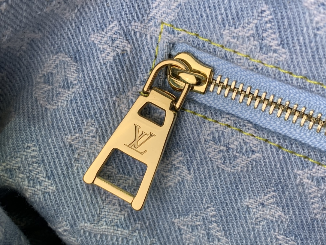 最高級ルイヴィトンスーパーコピー ルイヴィトン ポーチバッグ コピー Pochette Cosmétique GM スカイブルー デニム M24317 モノグラム・デニム ゴールド金具 - 画像 (4)