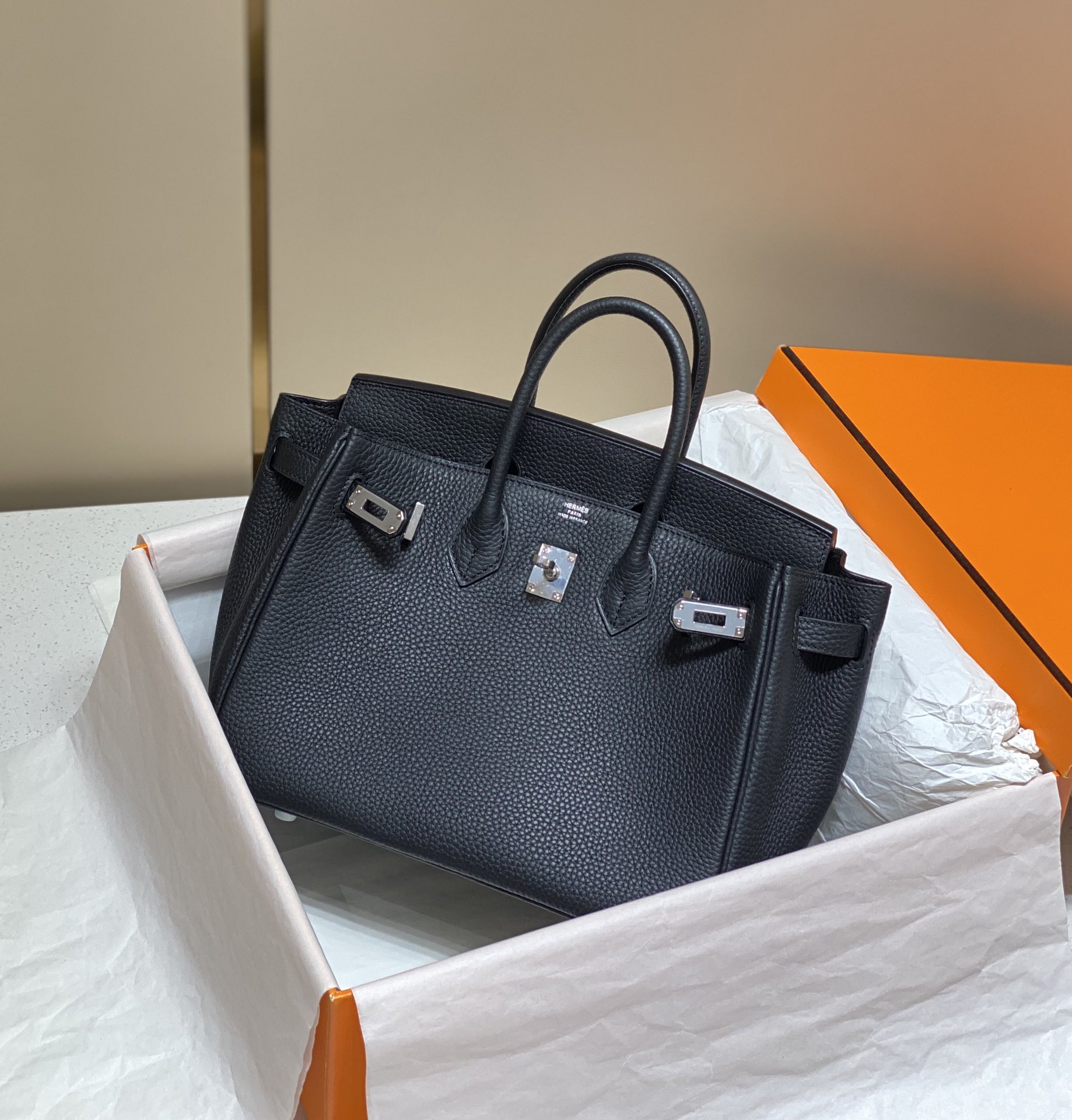 最高級エルメススーパーコピー エルメスバーキン25コピー バーキン25CM 黒 ブラック トゴ シルバー金具 - 画像 (8)