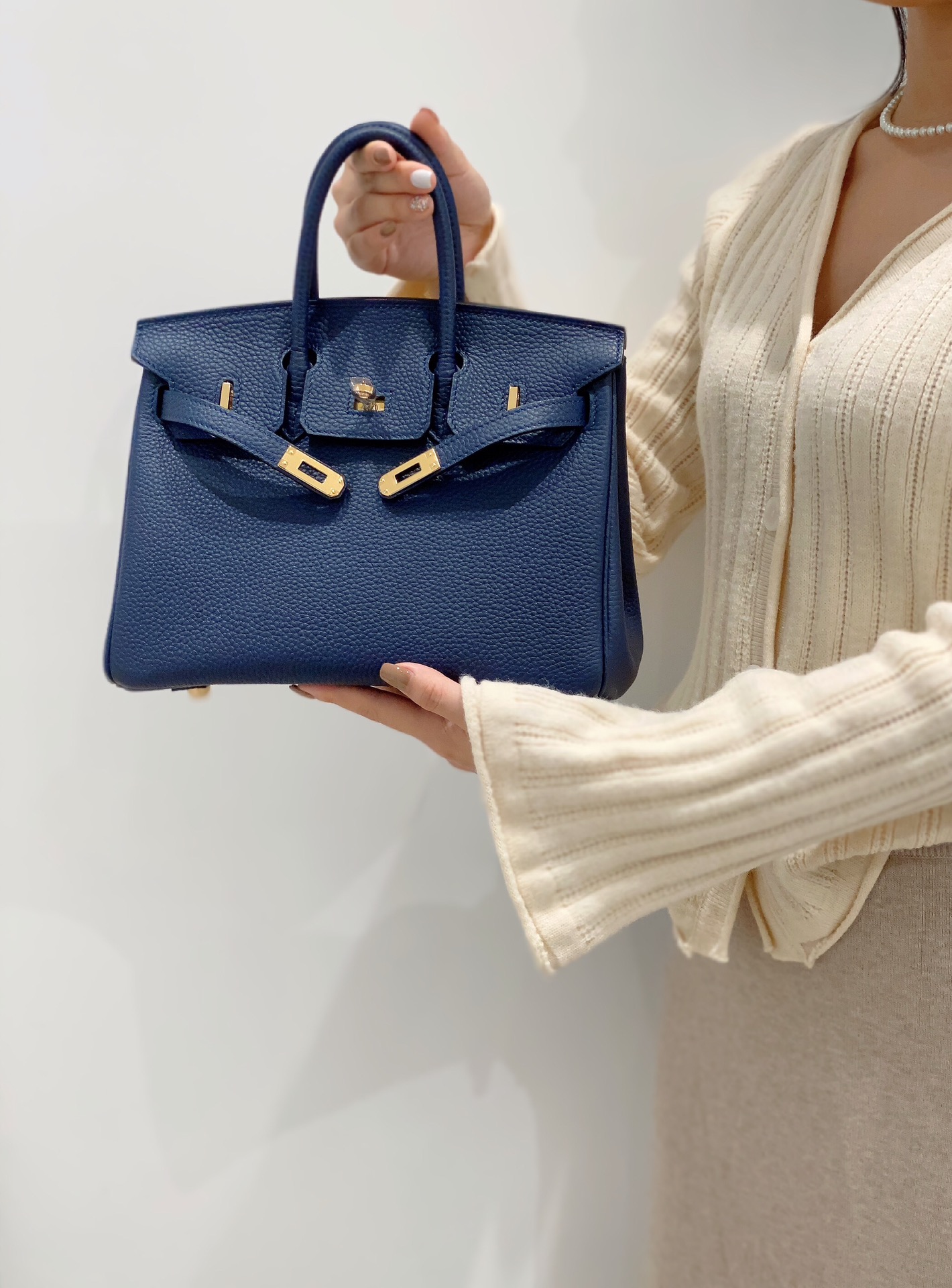 最高級エルメススーパーコピー エルメスバーキン25コピー バーキン25CM ブルーアビス トゴ ゴールド金具 - 画像 (7)