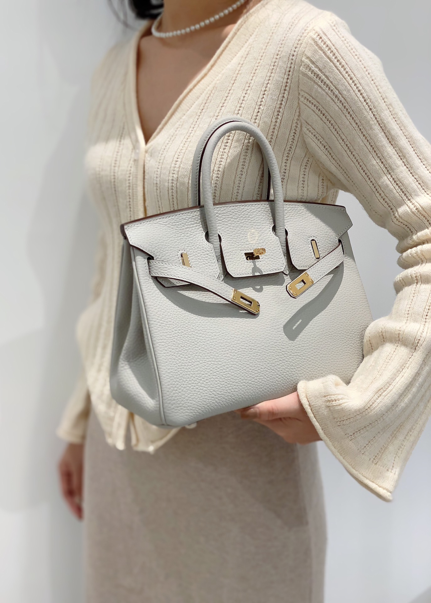 最高級エルメススーパーコピー エルメスバーキン25コピー バーキン25CM パールグレー トゴ ゴールド金具 - 画像 (3)