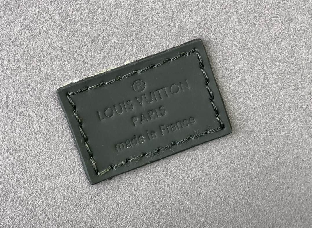 最高級ルイヴィトンスーパーコピー ルイヴィトンバッグコピー コフレ ジュワイアリー ブラック M11156 モノグラム・キャンバス ゴールド金具 - 画像 (3)