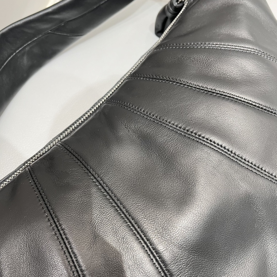 ルメール バッグ Croissant ショルダーバッグ ブラック BG0003LL0018 ラムスキン 100% コットン 100% シルバー金具 - 画像 (7)