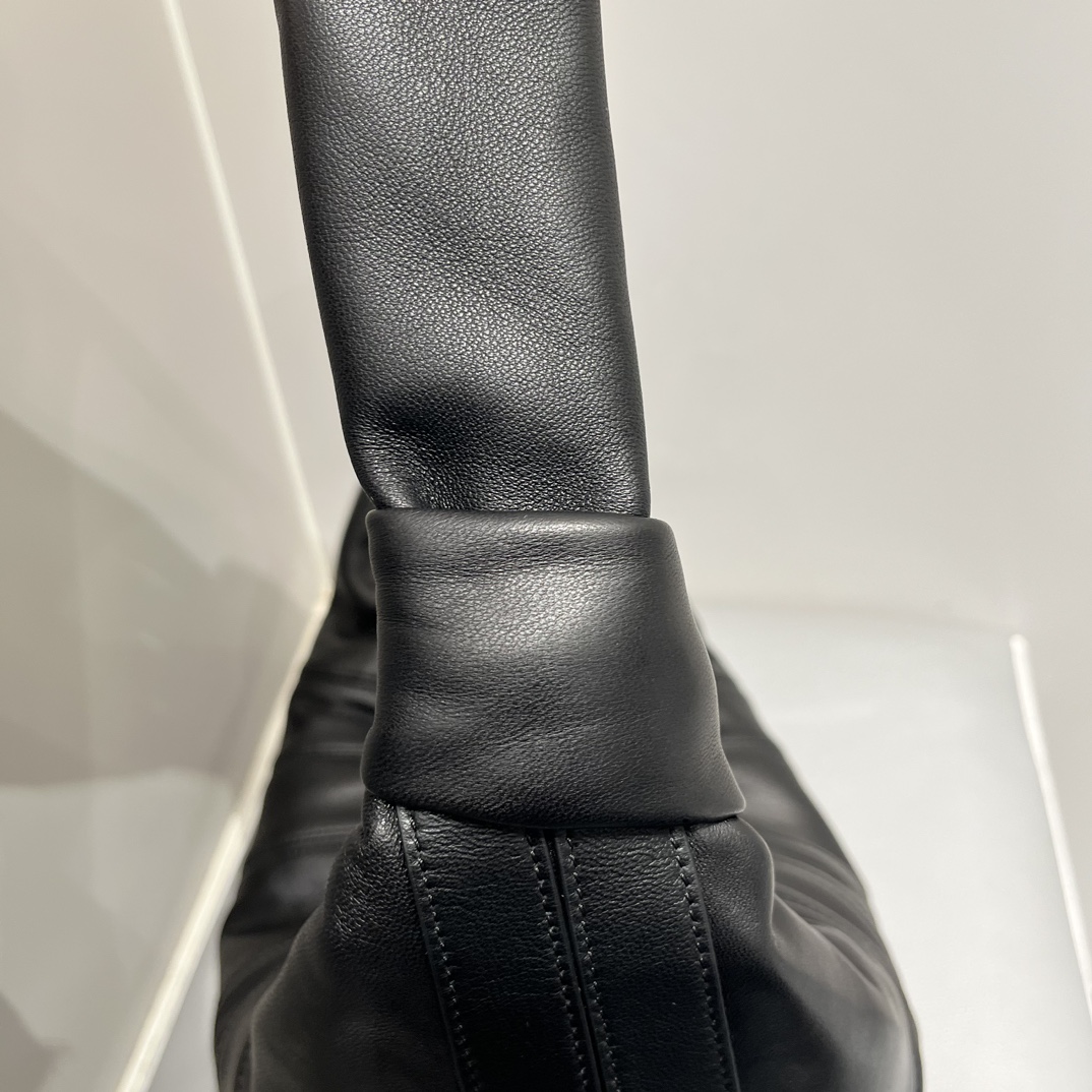 ルメール バッグ Croissant ショルダーバッグ ブラック BG0003LL0018 ラムスキン 100% コットン 100% シルバー金具 - 画像 (5)