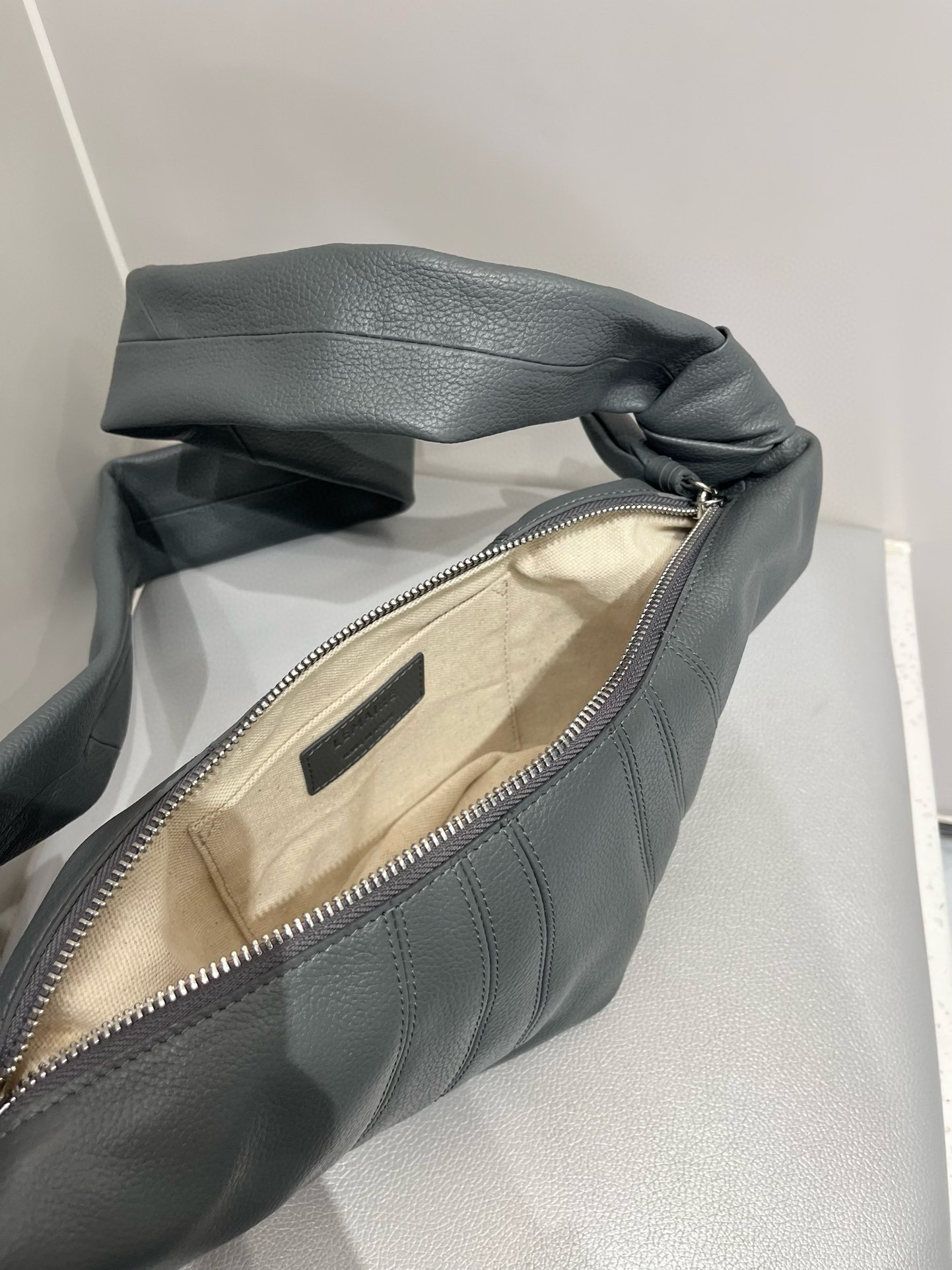 ルメール バッグ クロワッサン バッグ M ネイビー BG0001LL095 ラムスキン 100% コットン 100% シルバー金具 - 画像 (4)