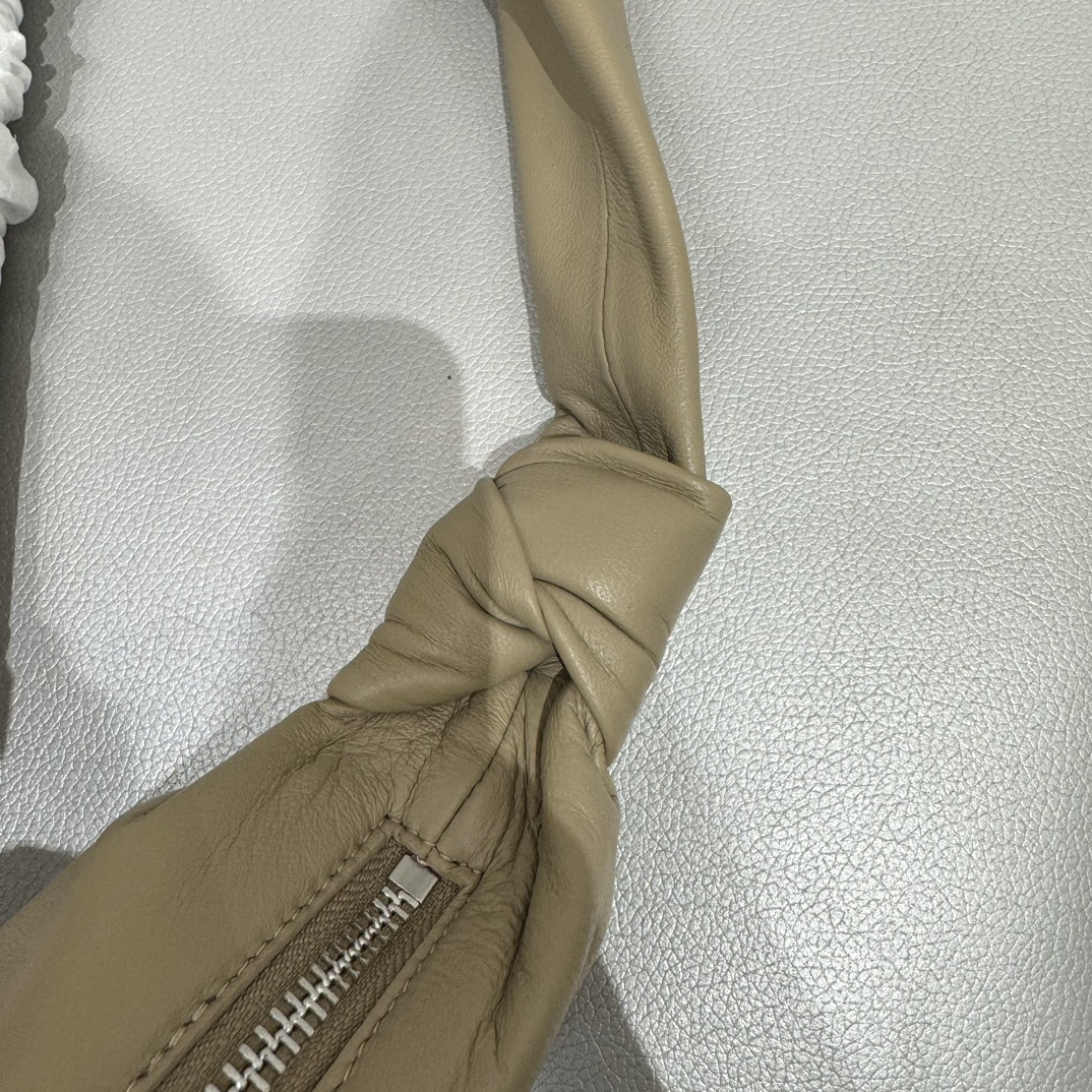 ルメール バッグ クロワッサン バッグ M ベージュ BG0001LL095 ラムスキン 100% コットン 100% シルバー金具 - 画像 (4)