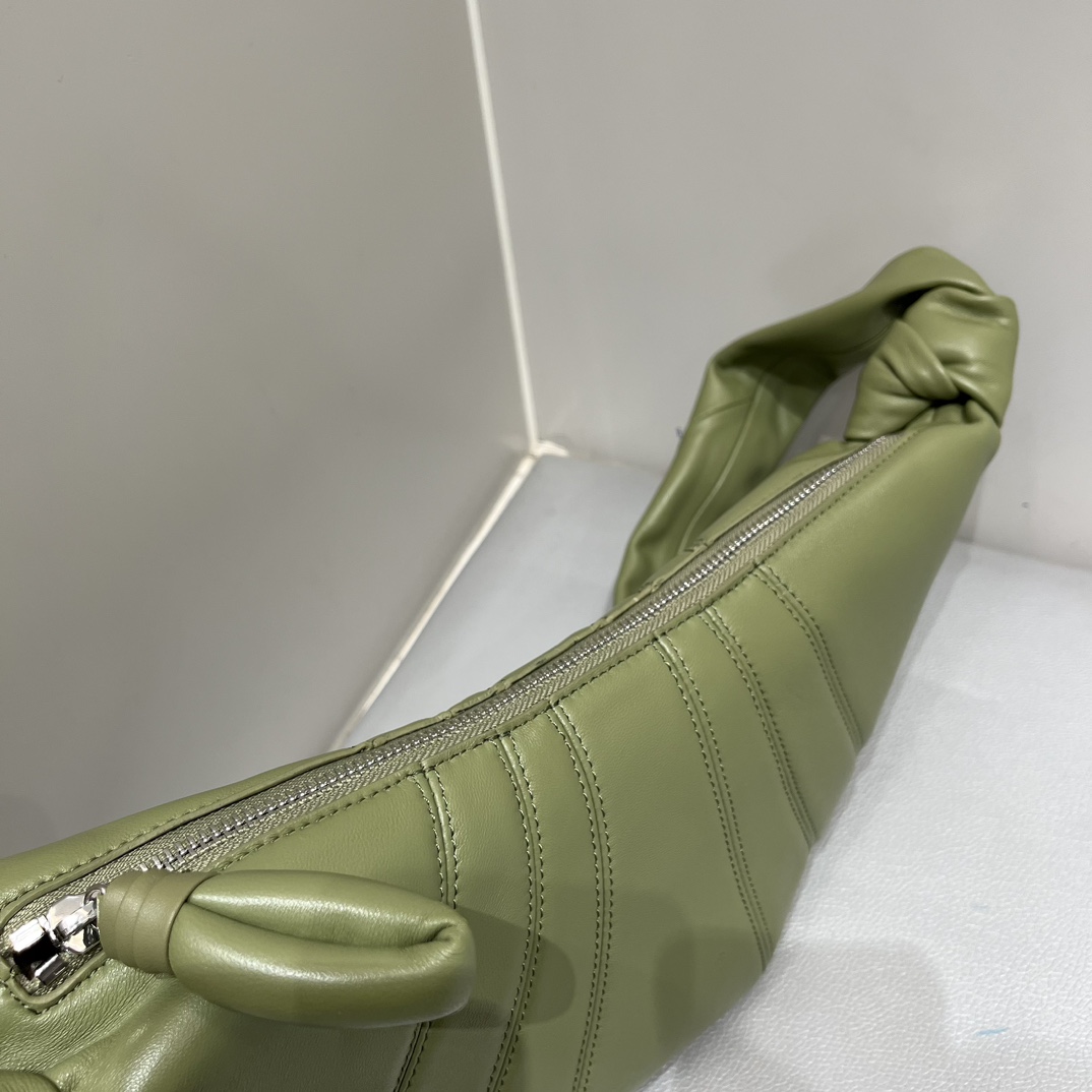 ルメール バッグ クロワッサン バッグ M カーキ BG0001LL095 ラムスキン 100% コットン 100% シルバー金具 - 画像 (5)