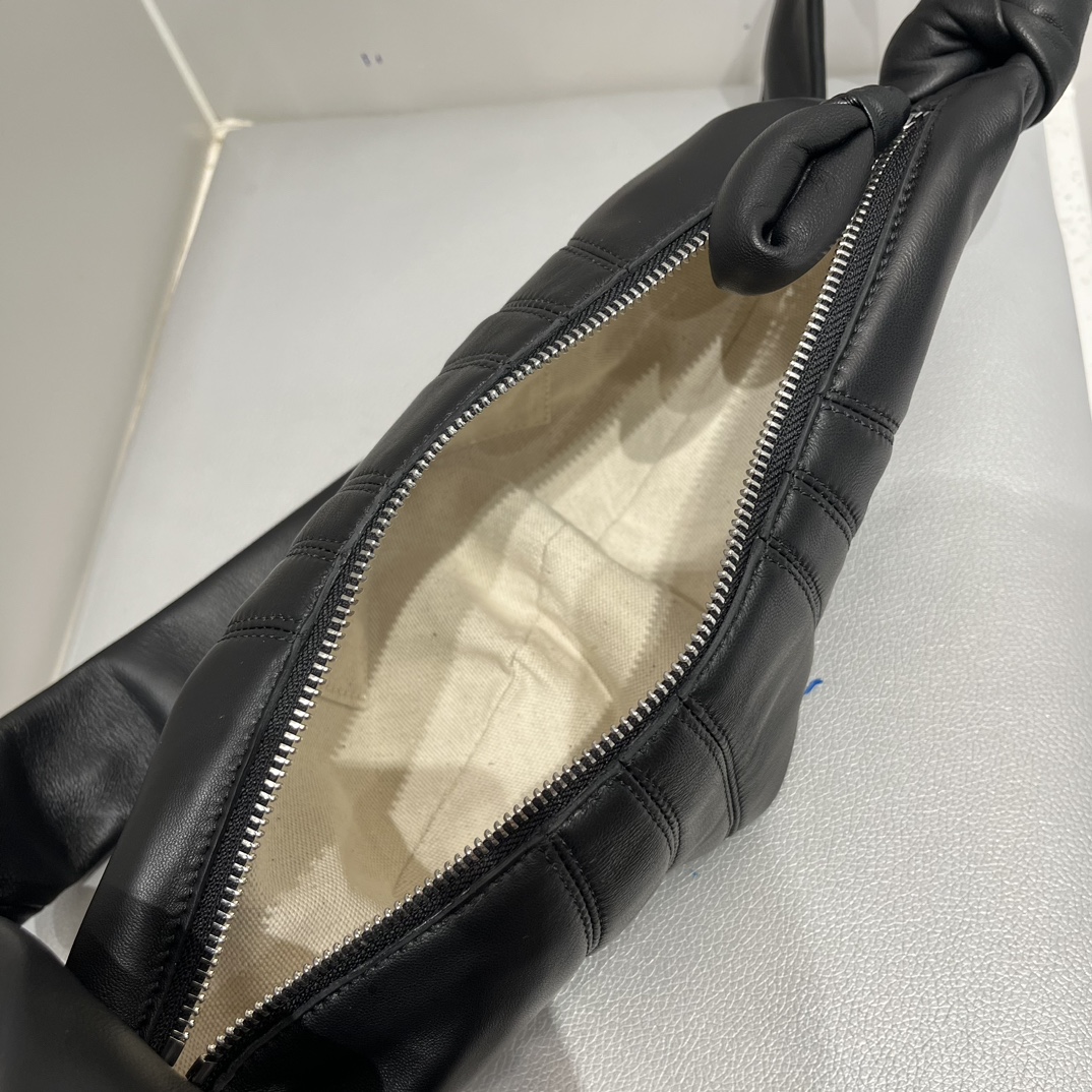 ルメール バッグ クロワッサン バッグ M ブラック BG0001LL095 ラムスキン 100% コットン 100% シルバー金具 - 画像 (3)