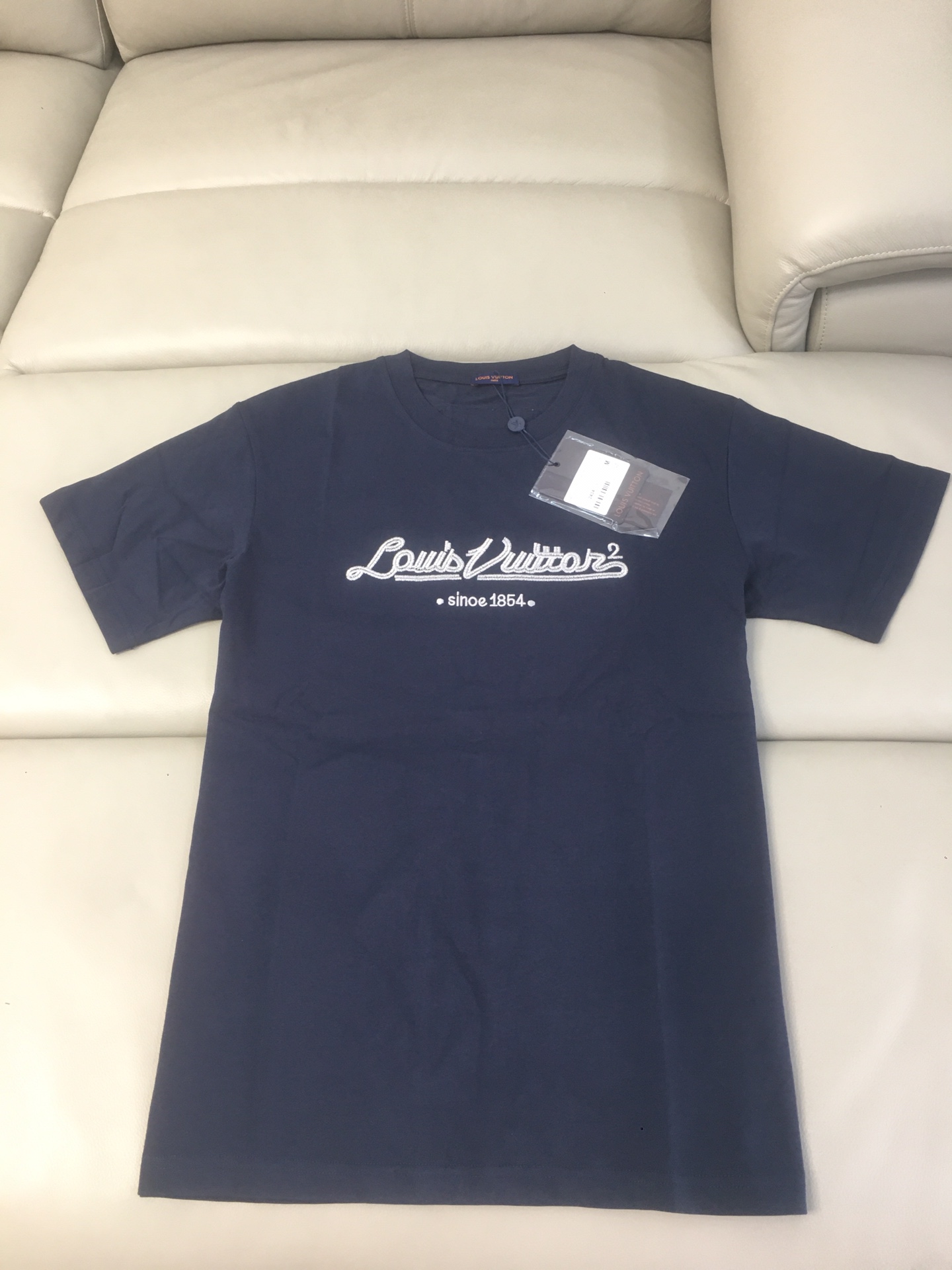 最高級ルイヴィトンスーパーコピー服 ルイヴィトンTシャツコピー 2024年春夏の新作 Tシャツ コットン100% メンズ レディース 202406357 - 画像 (9)