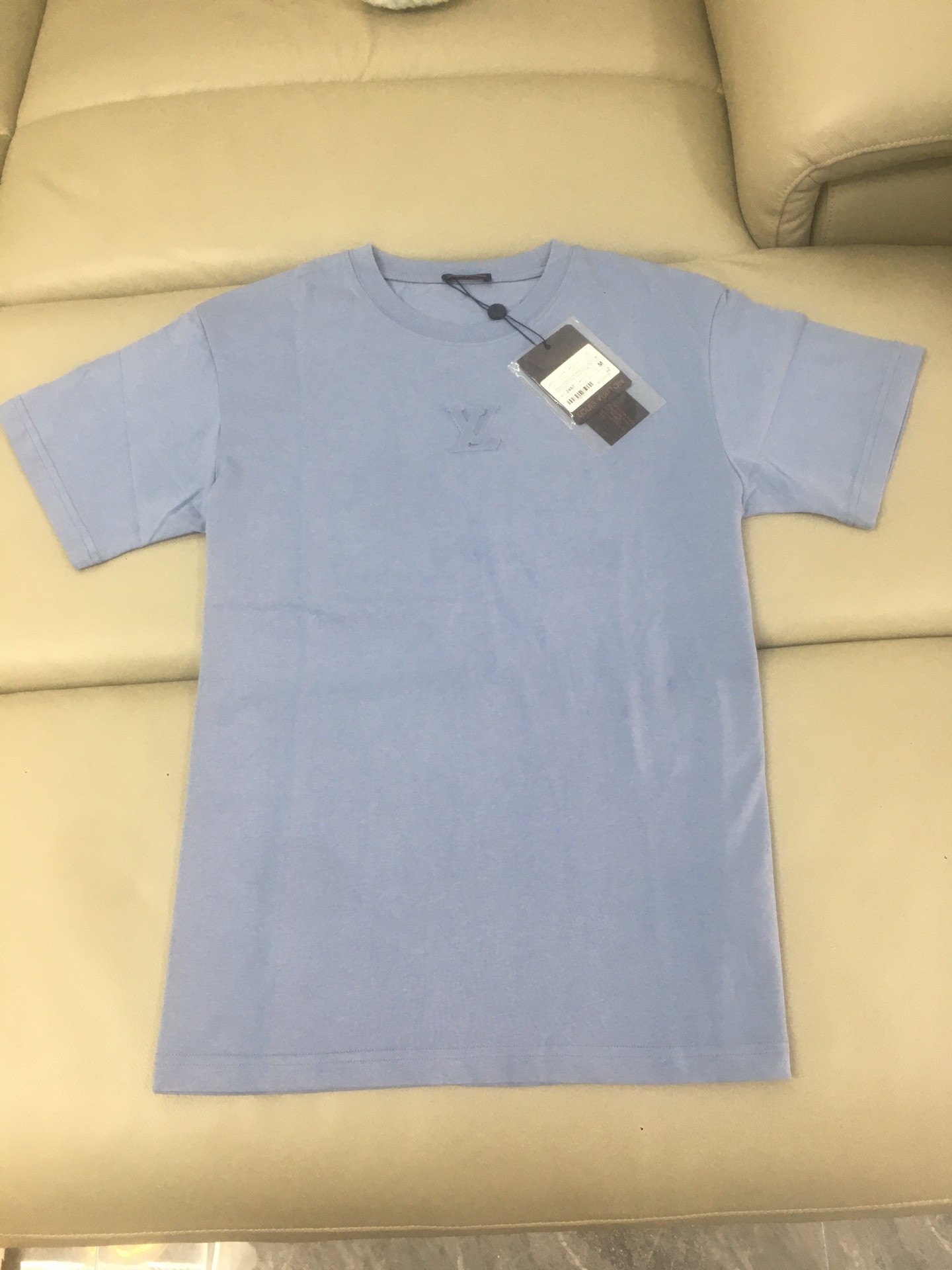 最高級ルイヴィトンスーパーコピー服 ルイヴィトンTシャツコピー 2024年春夏の新作 Tシャツ コットン100% メンズ レディース 202406359 - 画像 (6)